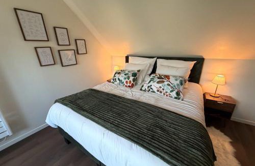 Glenac House | Love Room - Spa - Sauna - Jacuzzi - Secret Room