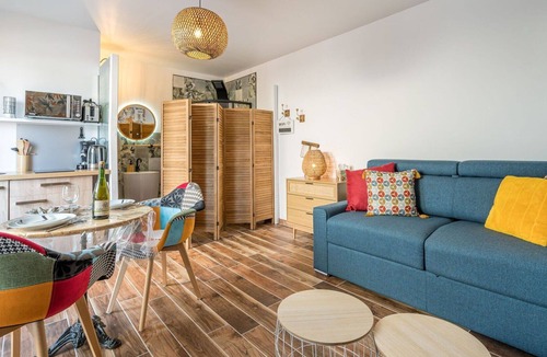 Morbihan Apartment | Lovely apartment for 2 guests with WIFI, patio, pets allowed and parking