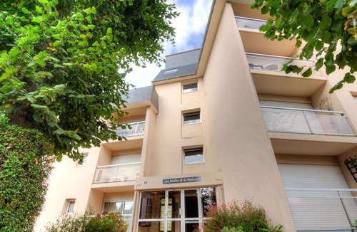 Dinard Apartment | Lovely apartment for 2 people with WIFI, TV, balcony and pets allowed