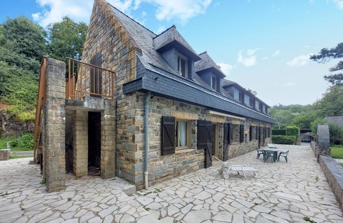 Saint-Thurien House | Lovely home in Saint-Thurien with WiFi