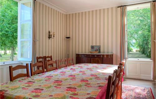 Saint-Michel-de-Chavaignes House | Lovely Home In St Michel Dchavaignes