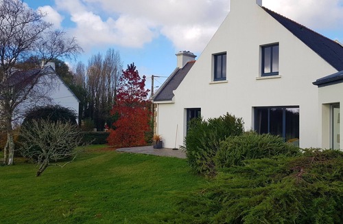 Audierne Cottage | Lovely vacation villa 300m from the port and main beach of Audierne