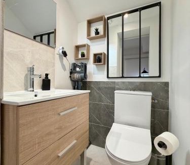 Bourgoin-Jallieu Apartment | Lua, Proche Centre, Wifi