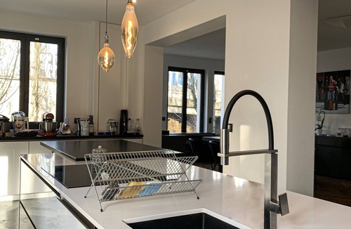 Sevres House | Luxurious house - jacuzzi - home cinema - gym - 4bed 4bathroom