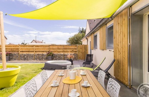 Jullouville Cottage | Luxurious Retreat with Spa: Modern 2-Bed Home Near Jullouville Beach