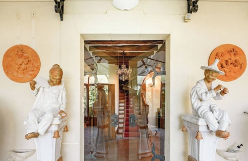 La Queue-les-Yvelines House | Luxury French Villa - Private Park, Spa & Pool