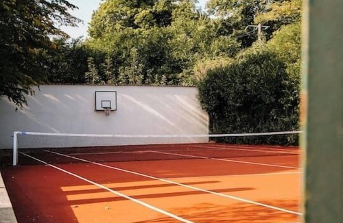 La Queue-les-Yvelines House | Luxury French Villa - Private Park, Spa & Pool