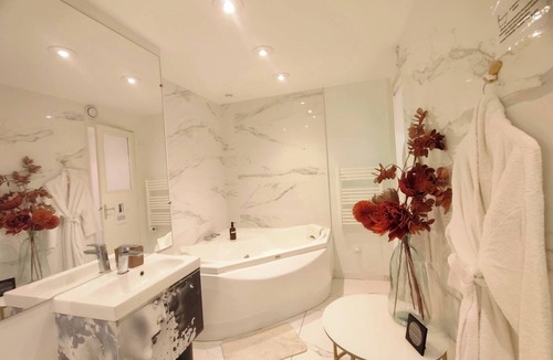 Jardin des plantes Apartment | Luxury suite 5 SENS hyper center of Caen