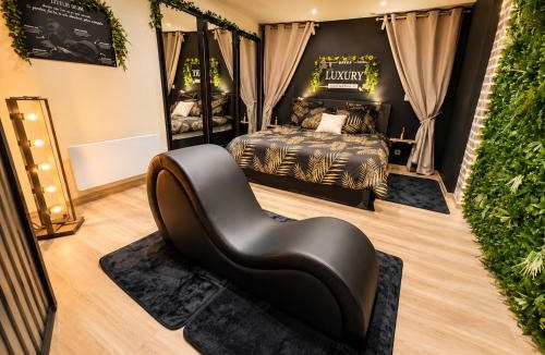 Vendome Apartment | LUXURY VENDÔME - Loft - suite de luxe - Jacuzzi - Appartement entier