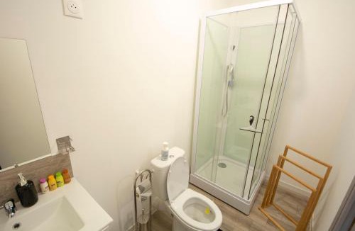Saint-Quentin Apartment | MAHORA - CHARMANT Studio HOME STAGING AU CENTRE-VILLE
