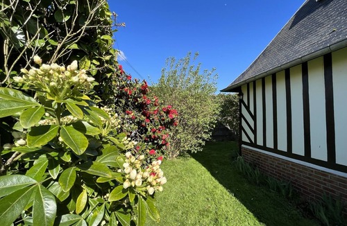 Saint-Germain-Village House | Maison 110 m² Cosy au Calme Avec Jardin de 1000 m²