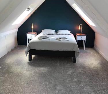 Coatroual House | Maison 2 Ch - 5 Pers - au coeur du Château de Bothané