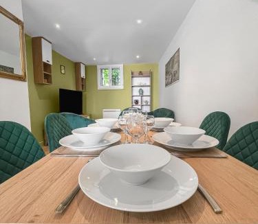Maisons-Laffitte Apartment | Maison 3 chambres 6 pers RER A, L Paris direct