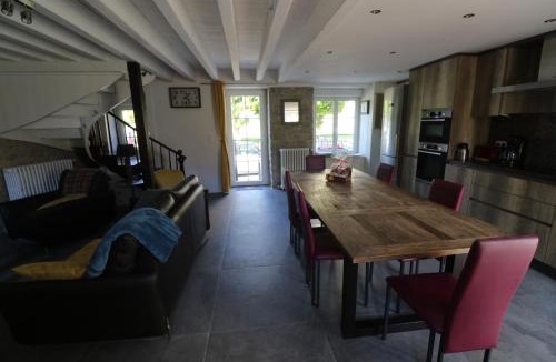 Sainte-Marie-du-Mont House | Maison 8 personnes localisée au cœur de Sainte-Marie-du-Mont