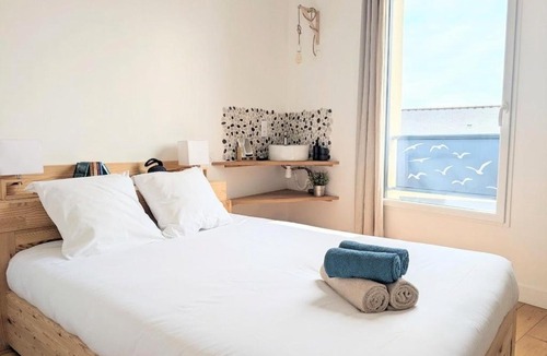 Damgan House | Maison 80m2 centre ville - Plage 250m, cour privée - Villa les Mouettes
