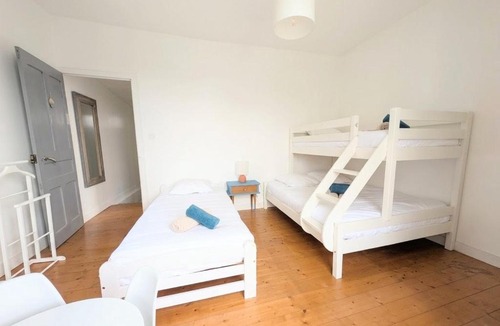 Damgan House | Maison 80m2 centre ville - Plage 250m, cour privée - Villa les Mouettes