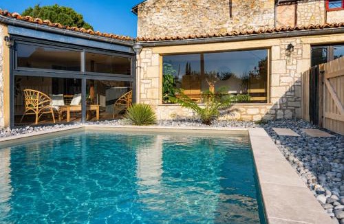 Forges House | Maison Azur - Piscine - Cinéma privé - 15 min Saumur