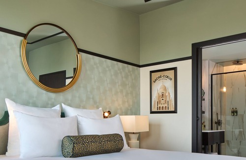 17th Arrondissement Hotel | Maison Cassandre