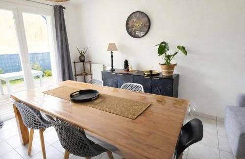 Fouesnant House | Maison Cosy avec terrasse, parking, proche mer et GR34