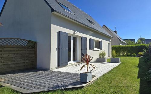 Fouesnant House | Maison Cosy avec terrasse, parking, proche mer et GR34