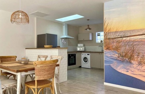 Saint-Vincent-sur-Jard House | Maison de la Baie: beach and private pool just a stone's throw from the ocean