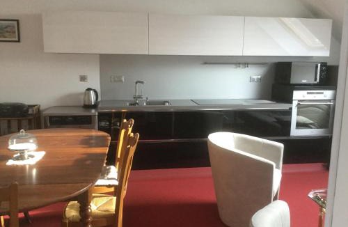 Saint-Planchers Apartment | Maison d'Hôtes Beauchamp