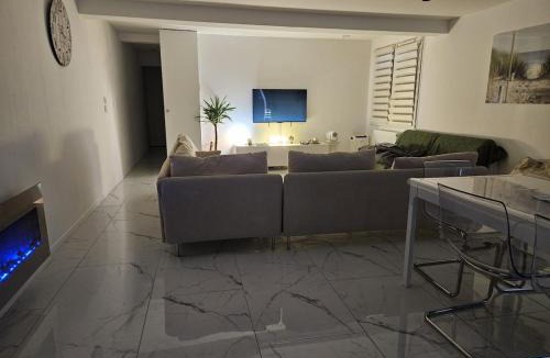 Haudivillers House | Maison dans corps de ferme Aéroport beauvais 14 minute