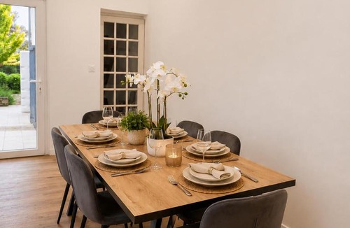 Loiron-Ruille House | Maison entière - 8 personnes - Jardin - Parking privé -Proche Laval