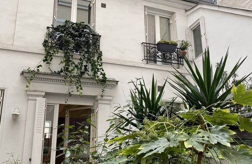 Quartier de Rochechouart House | Maison Familiale de Charme Avec Terrasse /Sacré Coeur - Martyrs