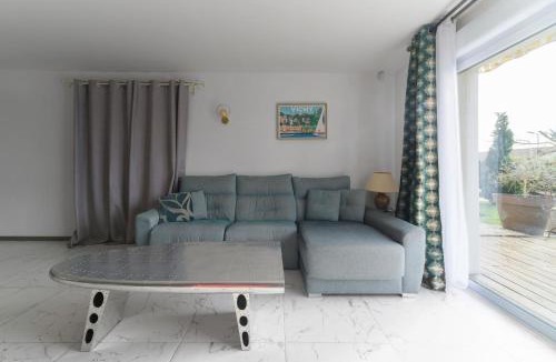 Abrest Villa | Maison Grillon - Maison proche de Vichy avec piscine