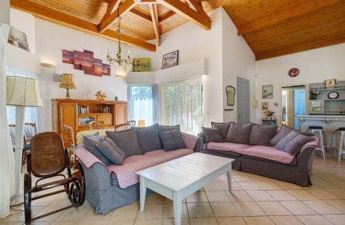 Corme Ecluse House | Maison jasmin