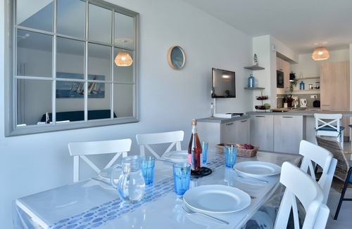 Cancale House | Maison les flots de port-mer, 2 min walk to Port Mer beach