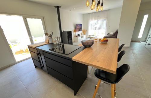 Courseulles-sur-Mer House | Maison neuve proche plage avec parking gratuit