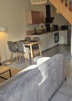 Octeville House | Maison rénovée avec stationnement privatif