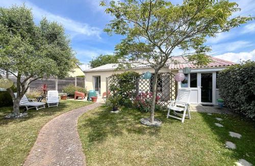 Saint-Pair-sur-Mer House | Maison rénovée, à 300m de la plage et proche commerces, avec terrasse et jardin, tout confort - FR-1-361-131