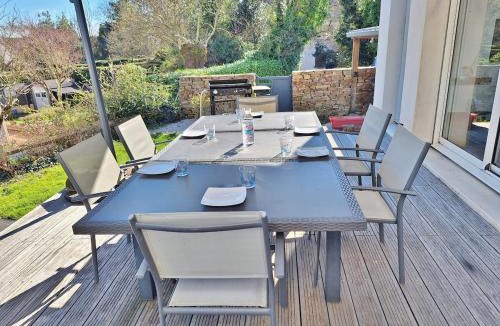 La Chabossiere House | Maison rare 3 étoiles à Couëron Jardin & parking