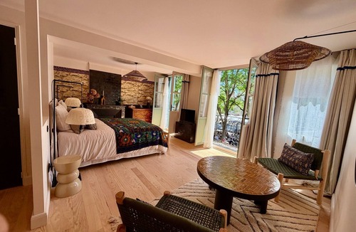 Chinon Apartment | Maison Romy Charming "BALTHAZAR" room Upmarket B&B in the heart of Chinon