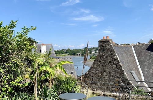 Auray House | Maison Triplex Avec Jardin et vue sur le Port de Saint-goustan
