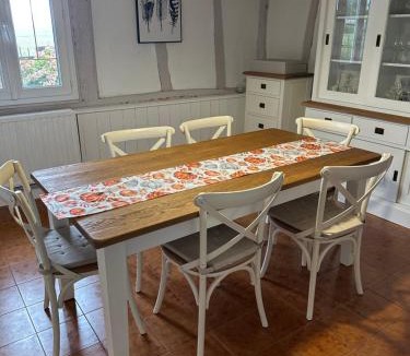 La Neuville Chant d'Oisel Apartment | Manoir de la Vente de Rouville