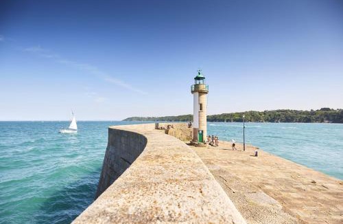 Etables-sur-Mer Apartment | Manoir La Ville Durand
