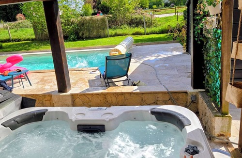 Saint-Philbert-des-Champs House | Manor House | Heated Pool & Spa | Electric Vehicle Charging Station