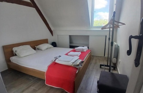 Herouville-Saint-Clair Apartment | Mbine Senghore