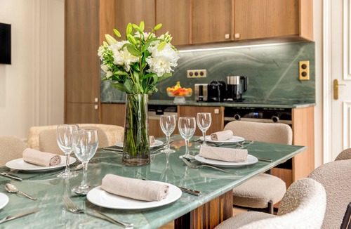 Bonne-Nouvelle Apartment | Merveil Luxury Suites - Marais - Caire I-II