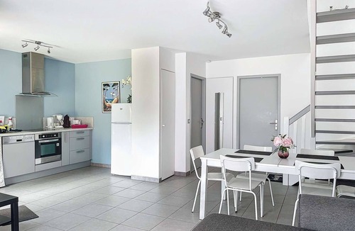 Messanges Apartment | Messanges, 2-BR terraced house in a quiet area
