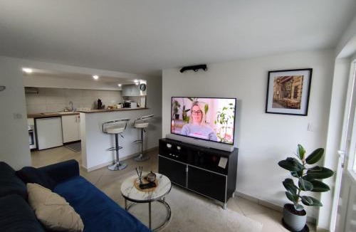 Le Mesnil-Esnard Apartment | Metushi