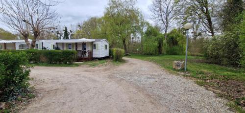 Ivry-la-Bataille Other | Mobil-home avec grande terrasse