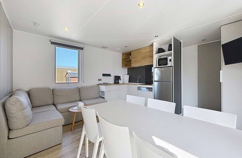 Jullouville-les-Pins House | Mobil-home in the heart of Jullouville - 6 guests