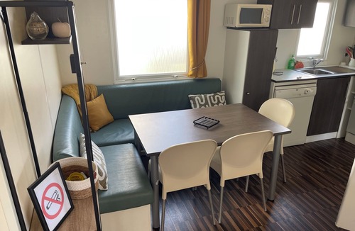 Bernieres-sur-Mer House | Mobil-Home Le Havre de Paix