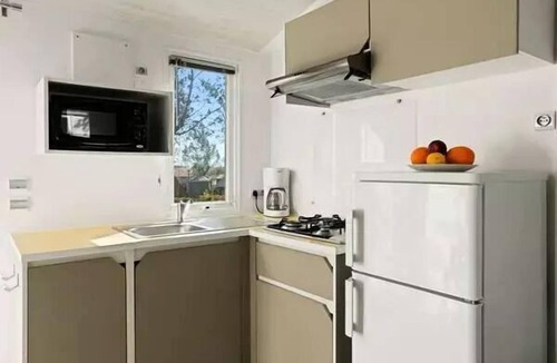 Houlgate House | Mobile Home | Comfort | 2 Bedrooms | 4 people | Raised, uncovered patio