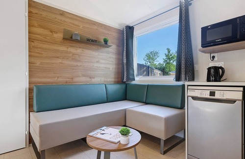 Saint-Gervais House | Mobile Home 'Evasion 54' with Shared Pool and Terrace